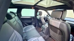 
										Volkswagen Touareg 3.0 V6 TDI 4Motion full									